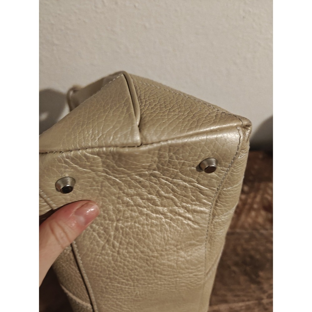 Harold's Metallic Leather Tote Style Shoulder Bag EUC - Picture 6 of 12